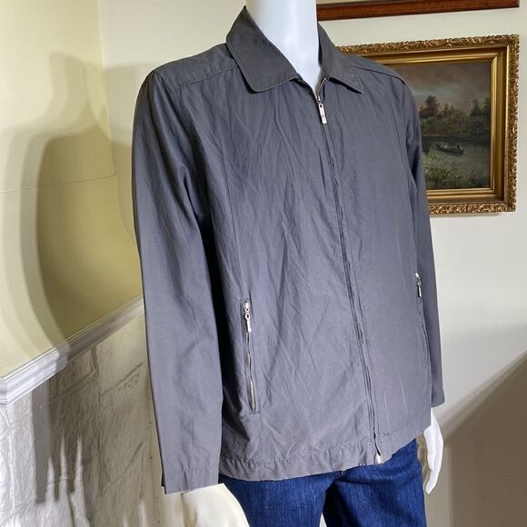Qiaoli Light Zippered Windbreaker Jacket - Picture 3 of 10
